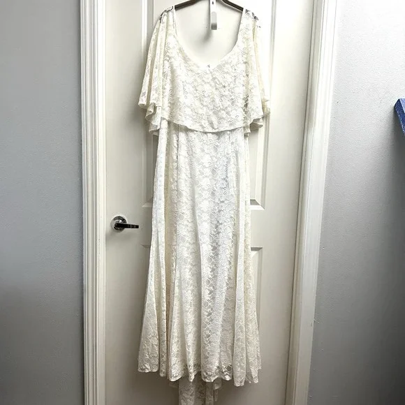 Torrid Ivory Lace Overlay Capelet Sz 20 Wedding Dress Ever After Cloud Dancer - Picture 2 of 16